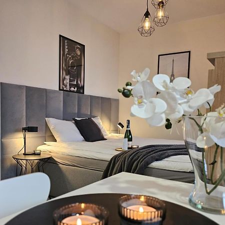 Urban Apartments Premium Baildona 18B, Free Garage, Self Check-In カトヴィツェ エクステリア 写真